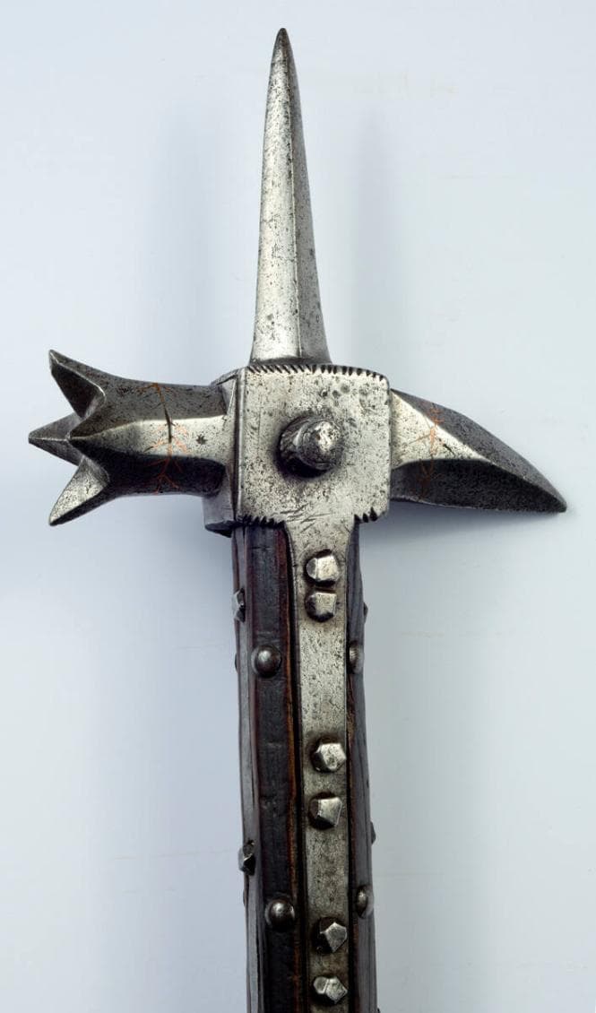 Obr. 1: Obouruční válečné kladivo pro pěší boj, Německo, kolem roku 1440